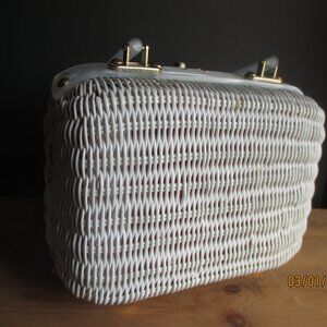 VINTAGE WHITE SIMON BY ERNEST BLUM WOVEN PURSE/HONG KONG/1950